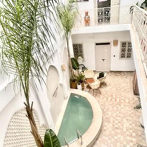 Riad Green Vines